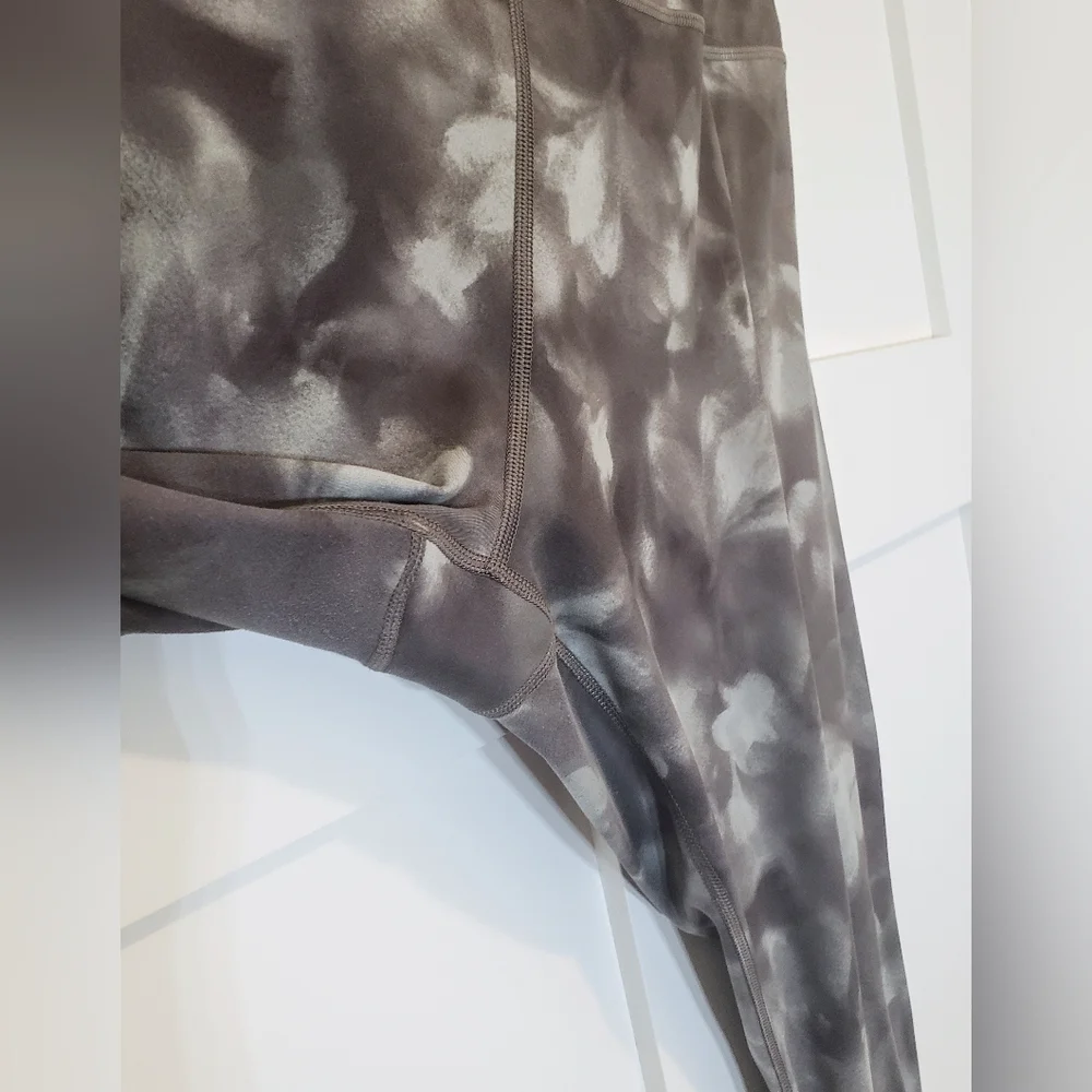 Athleta Elation Cropped Legging Size 2X  Green & Gray Ombre
